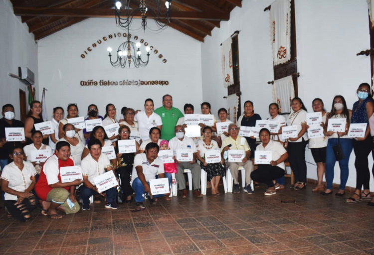 CEPAD entrega señalética turística al sector artesanal de San Ignacio de Velasco