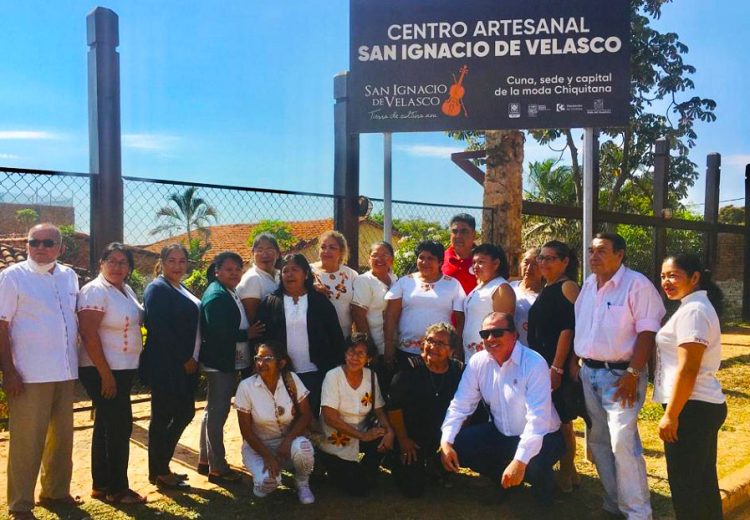 CEPAD entrega señalización turística en San Ignacio de Velasco