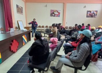 CEPAD inicia ciclo de formación en marketing digital y creación de contenidos para emprendimientos turísticos en Tiahuanaco