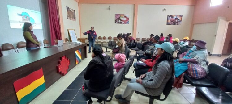 CEPAD inicia ciclo de formación en marketing digital y creación de contenidos para emprendimientos turísticos en Tiahuanaco