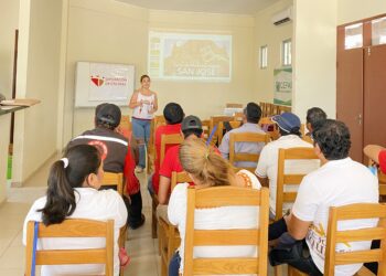 Funcionarios/as municipales de San José de Chiquitos se capacitaron en el uso de herramientas digitales para la administración pública