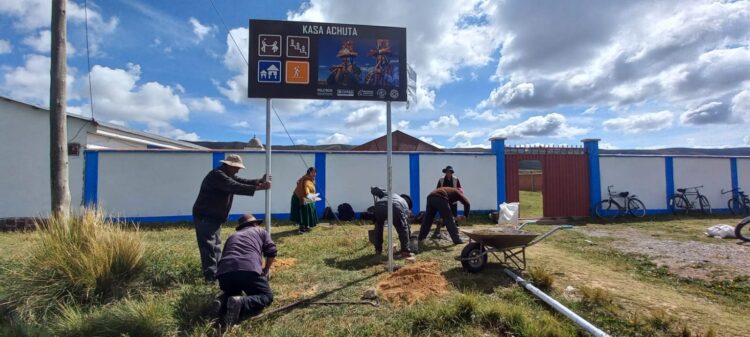 Tiahuanaco cuenta con señalización turística para promocionar sus atractivos turísticos