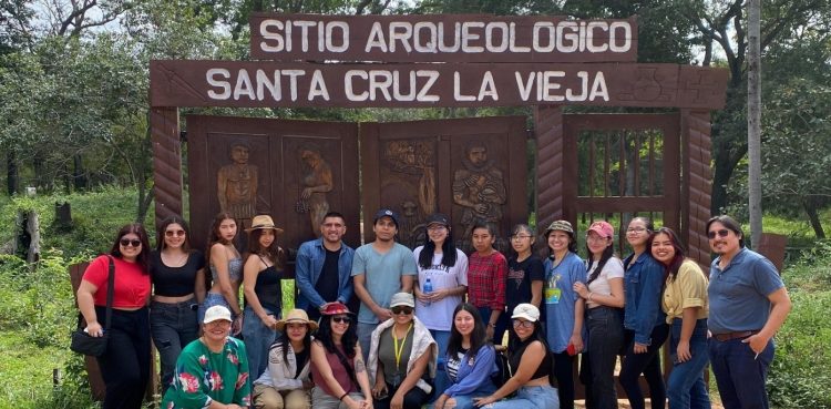 Universidad NUR estuvo en Santa Cruz la Vieja