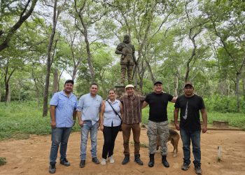 Reconocido arqueólogo de Extremadura visita la Ruta Histórica y Turística Santa Cruz la Vieja