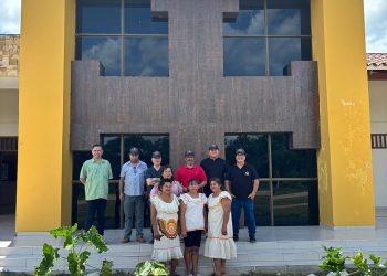 Autoridades de Extremadura visitan el Museo Santa Cruz la Vieja en San José de Chiquitos