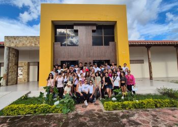 Estudiantes fortalecen su identidad cultural con visitas a rutas históricas y turísticas en San José de Chiquitos