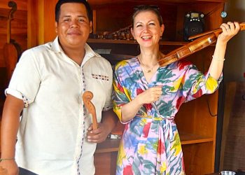 Embajadora de Suiza destaca la riqueza cultural de Concepción en su visita al Pahuichi Notas Chiquitanas