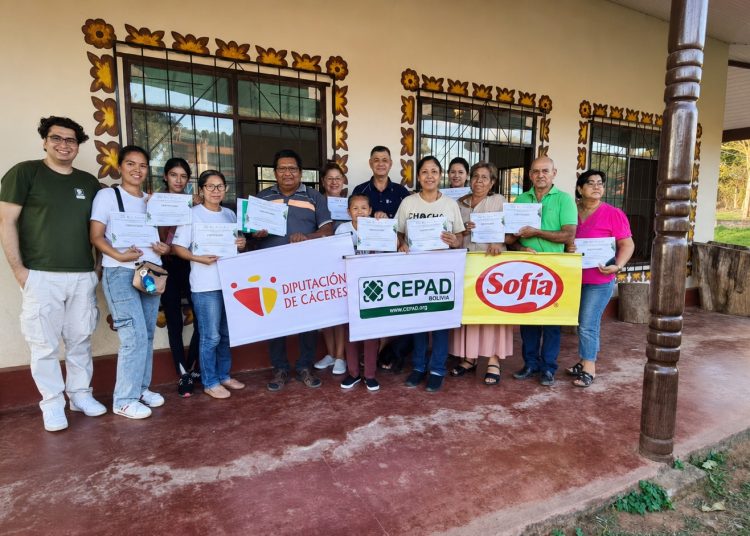 Artesanos de Chochís fortalecieron sus capacidades en gestión de costos para mejorar sus emprendimientos