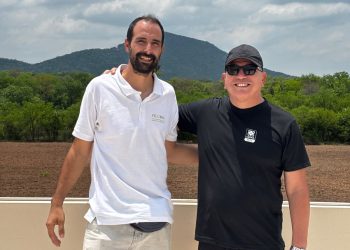 Cooperante extremeño contribuirá a difundir la historia de Santa Cruz la Vieja