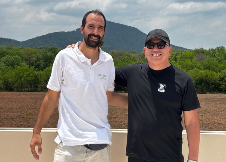Cooperante extremeño contribuirá a difundir la historia de Santa Cruz la Vieja